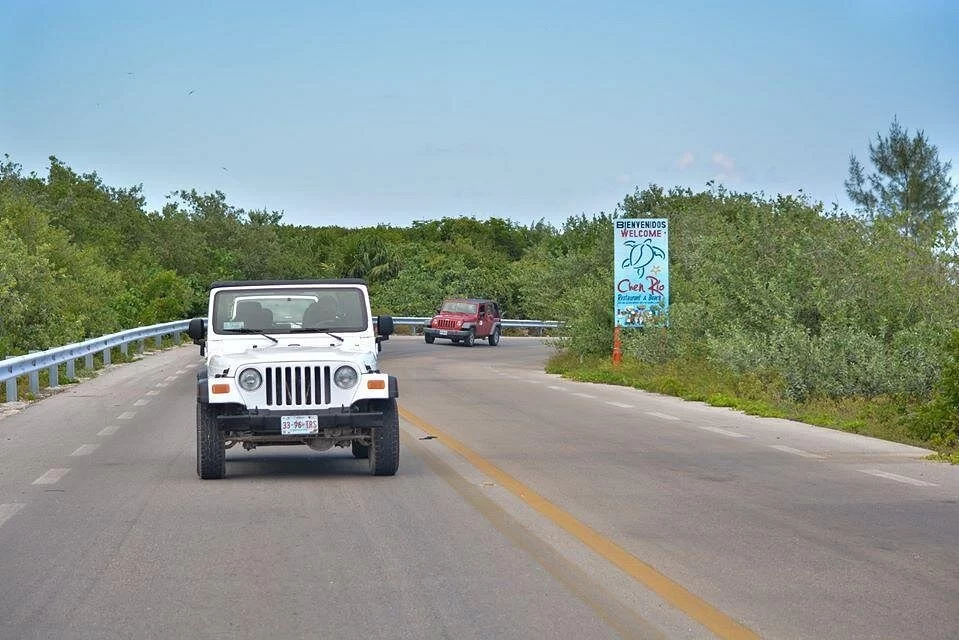 Private Jeep Excursion in Cozumel with Lunch and Snorkeling